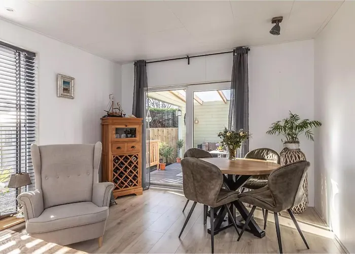 Oase Aan De Kaag Casa de Férias Warmond